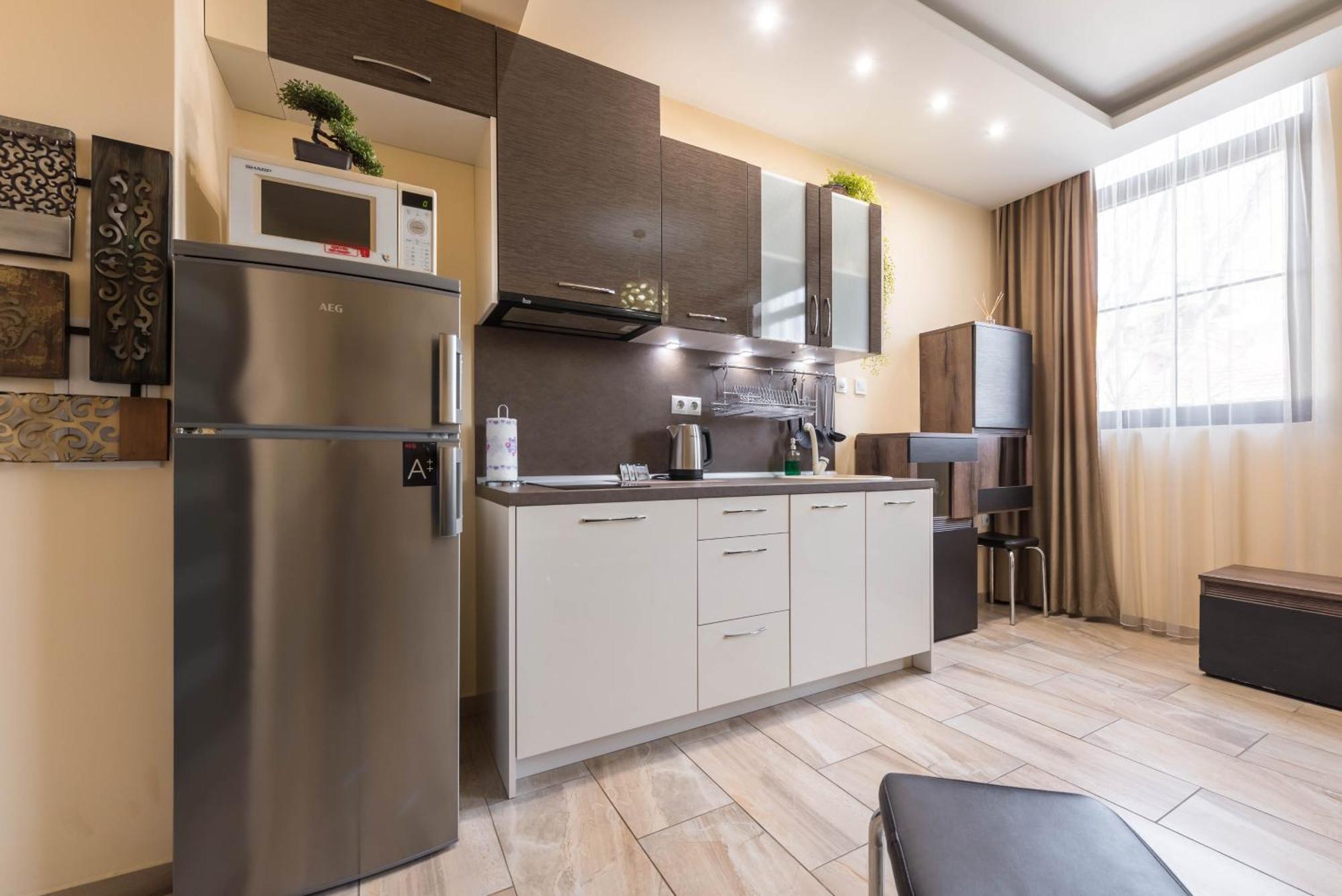 Two Bedroom Cathedral View Apartment فارنا المظهر الخارجي الصورة