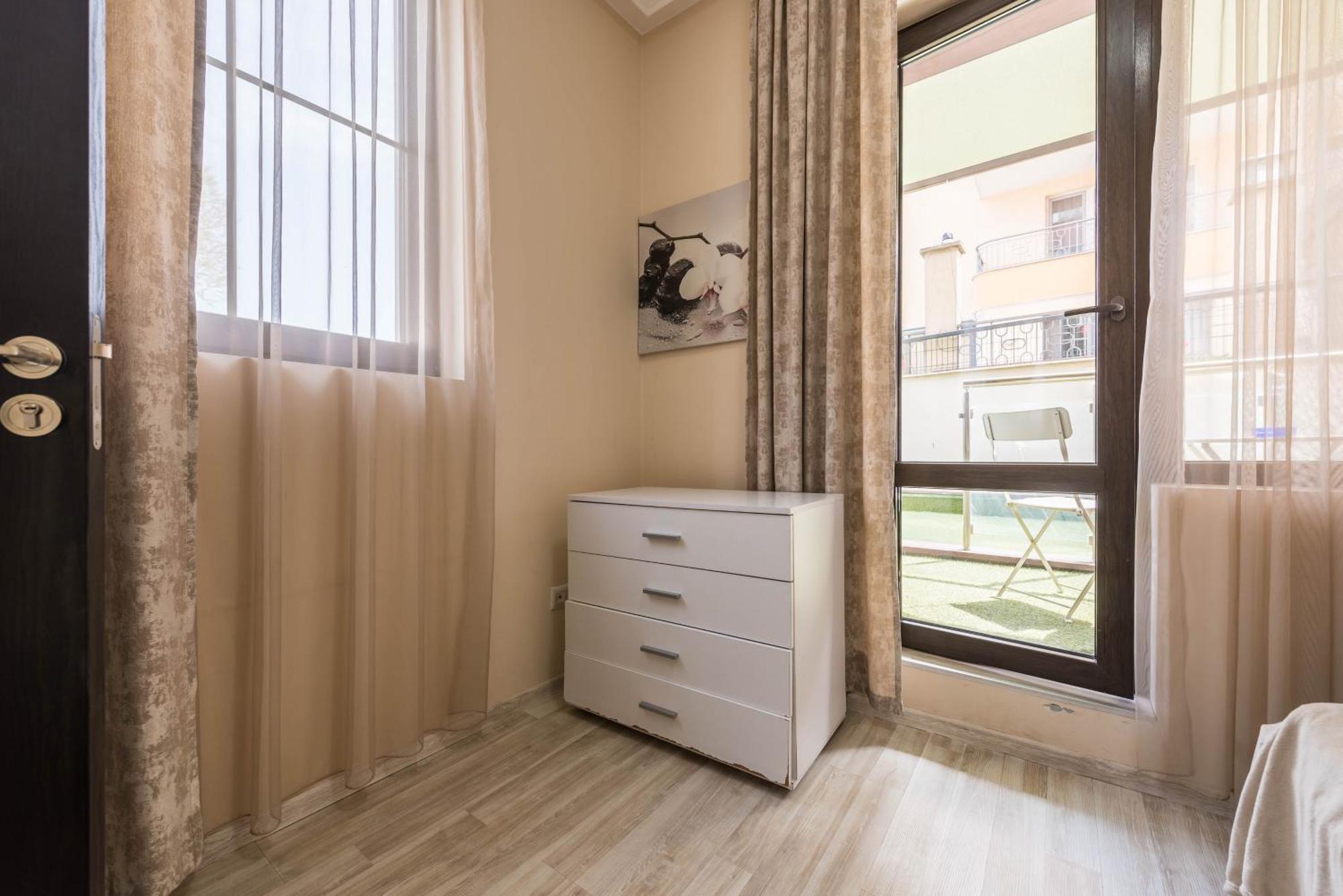 Two Bedroom Cathedral View Apartment فارنا المظهر الخارجي الصورة